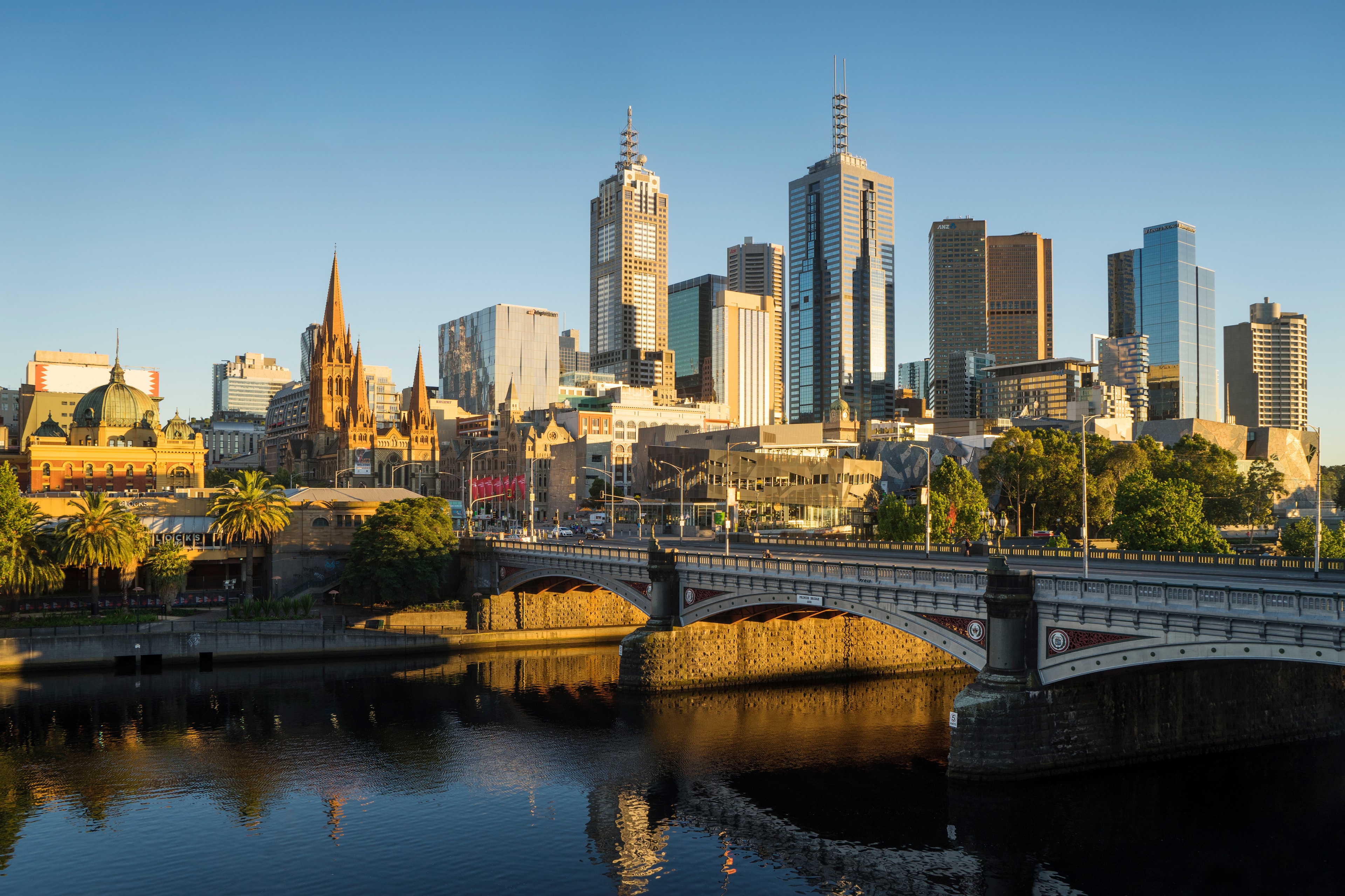 Yarra River Princes Bridge Melbourne i Stock 880976550 Edit